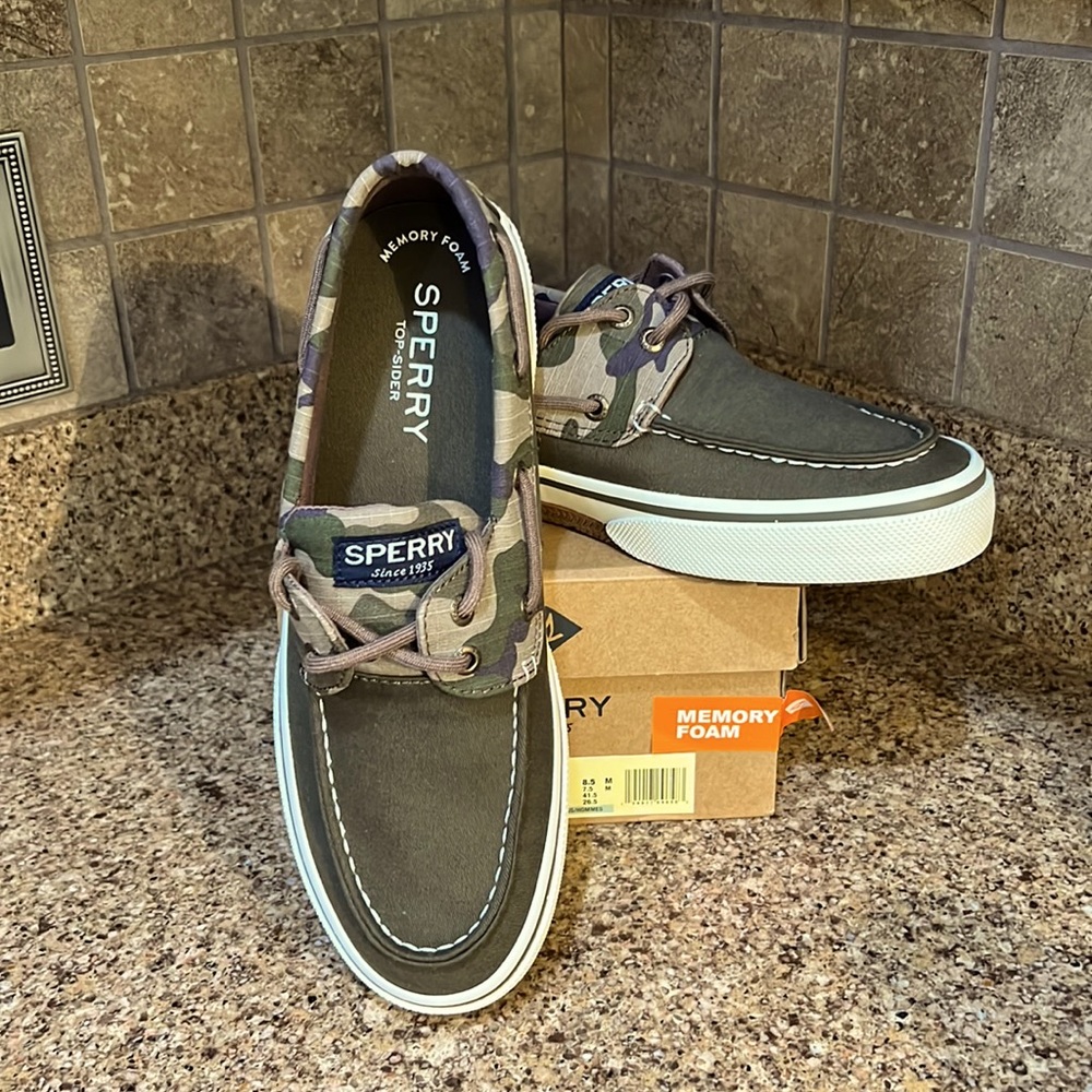 NWT Men’s Sperry Halyard 2-Eye Camo Boat Shoes -Size 8.5M